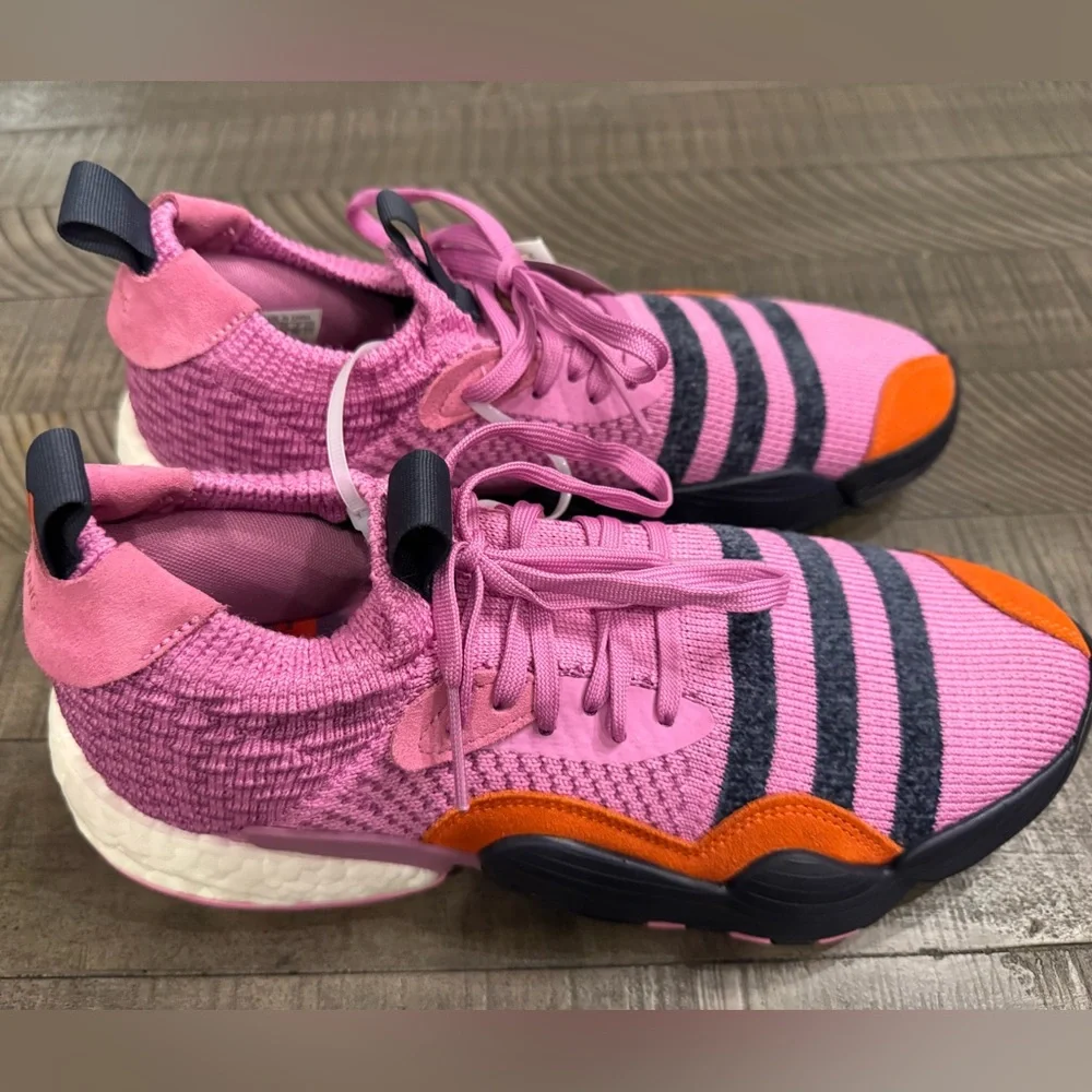 Adidas Trae Young 2 Men’s Sneaker Size 10 OR Women’s Size 11 (NWT)